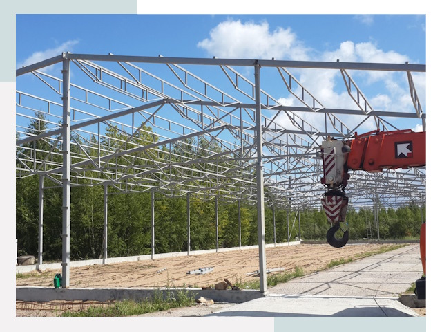 Строительство конюшен в Салехард от 642 руб. под ключ