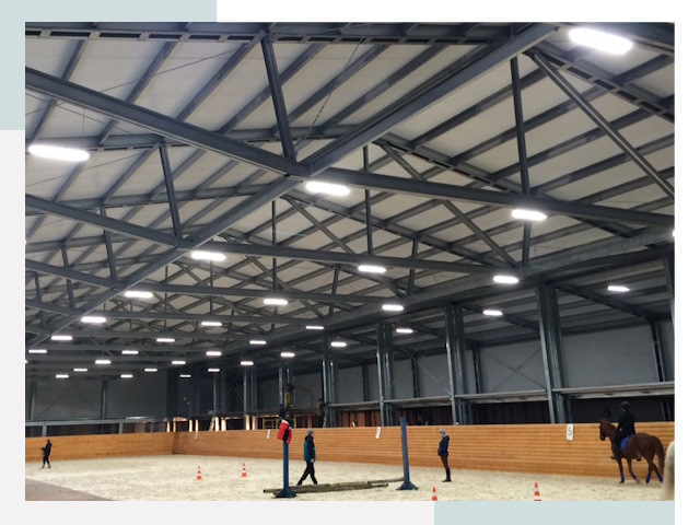 Строительство конных манежей от 642 руб в Салехард