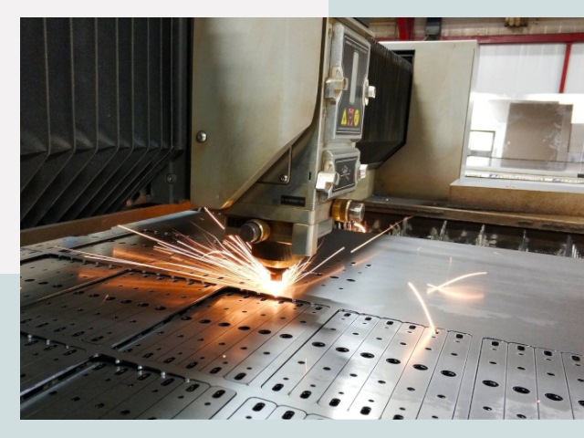 Лазерная резка металла в Салехарде от 642 руб.